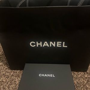 Chanel 🌟Free Shipping🌟